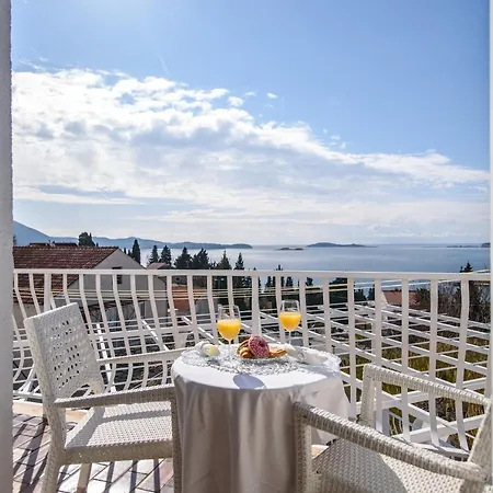 Aurora Seaview Apartment Mlini Esterno foto