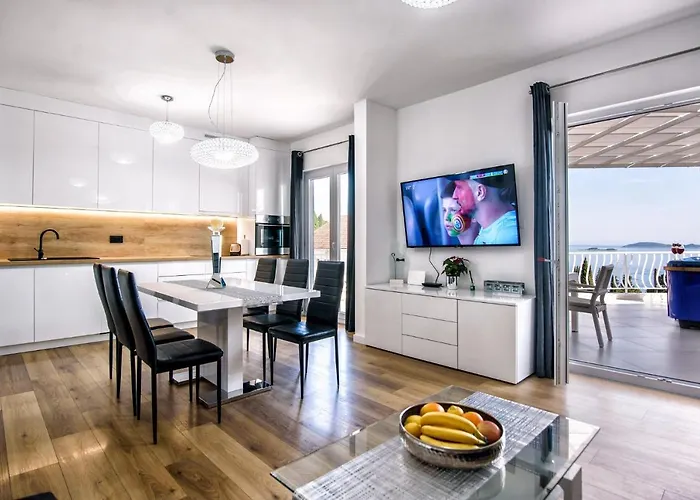Aurora Seaview Apartment
